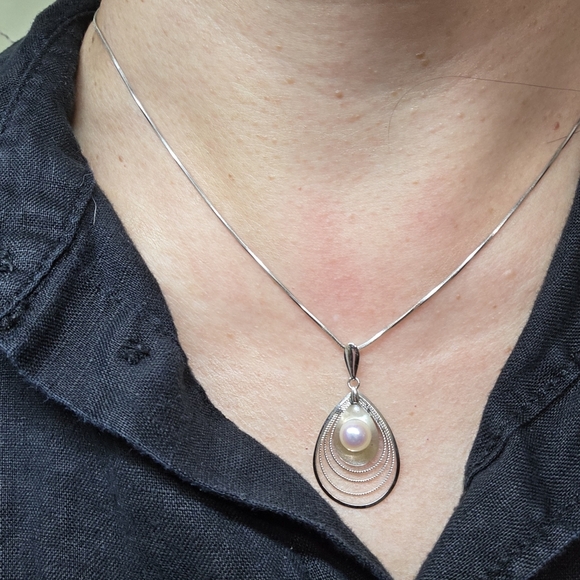 modernist retro Japanese saltwater cultured akoya vintage pearl pendant teardrop - Picture 6 of 7
